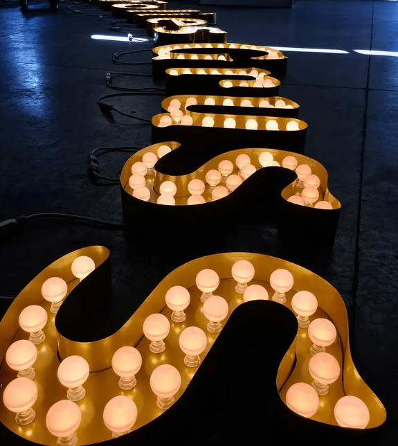 Lightboxes and signs